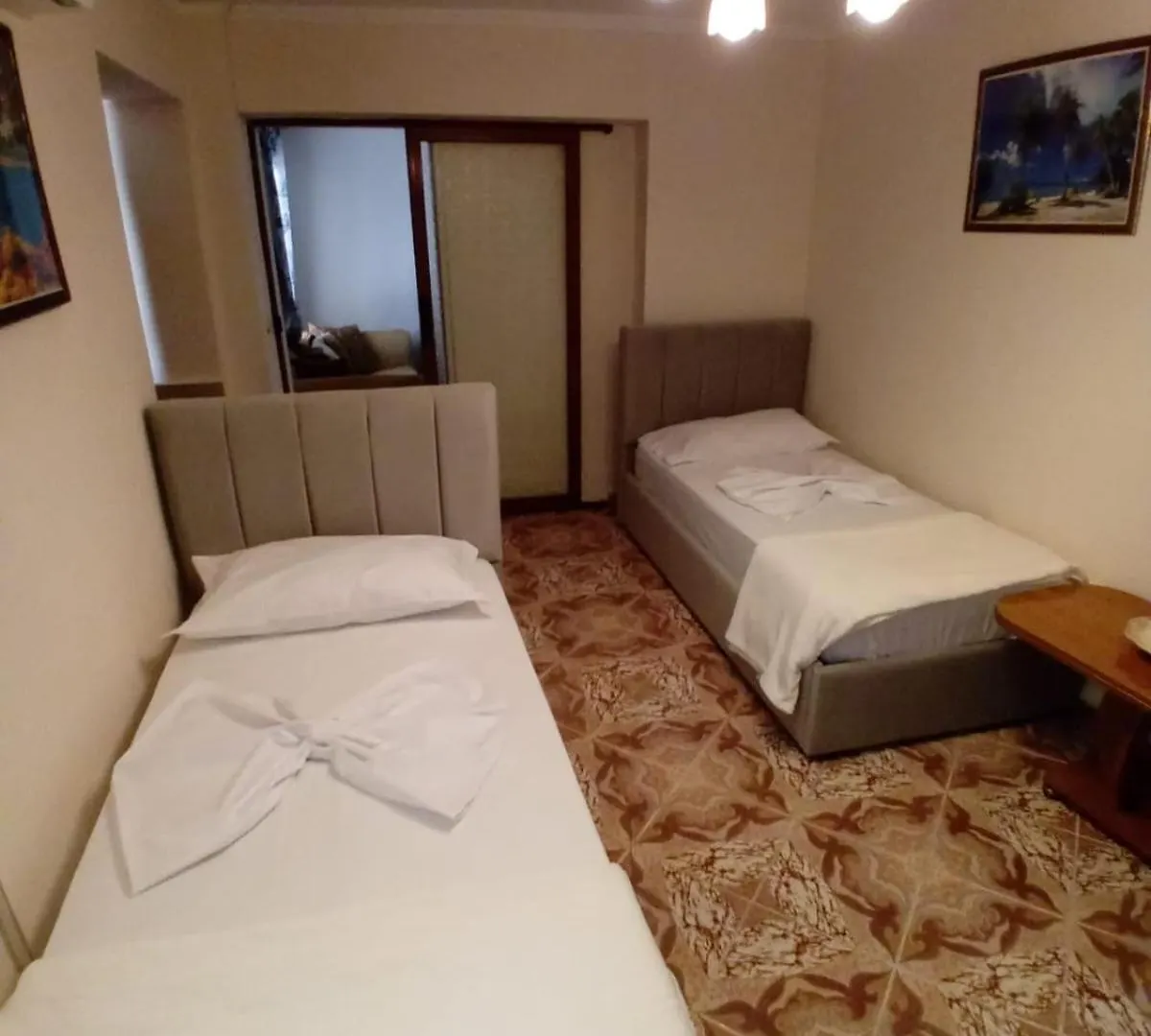 Gogo'S Sea Side Apartment Sarandë