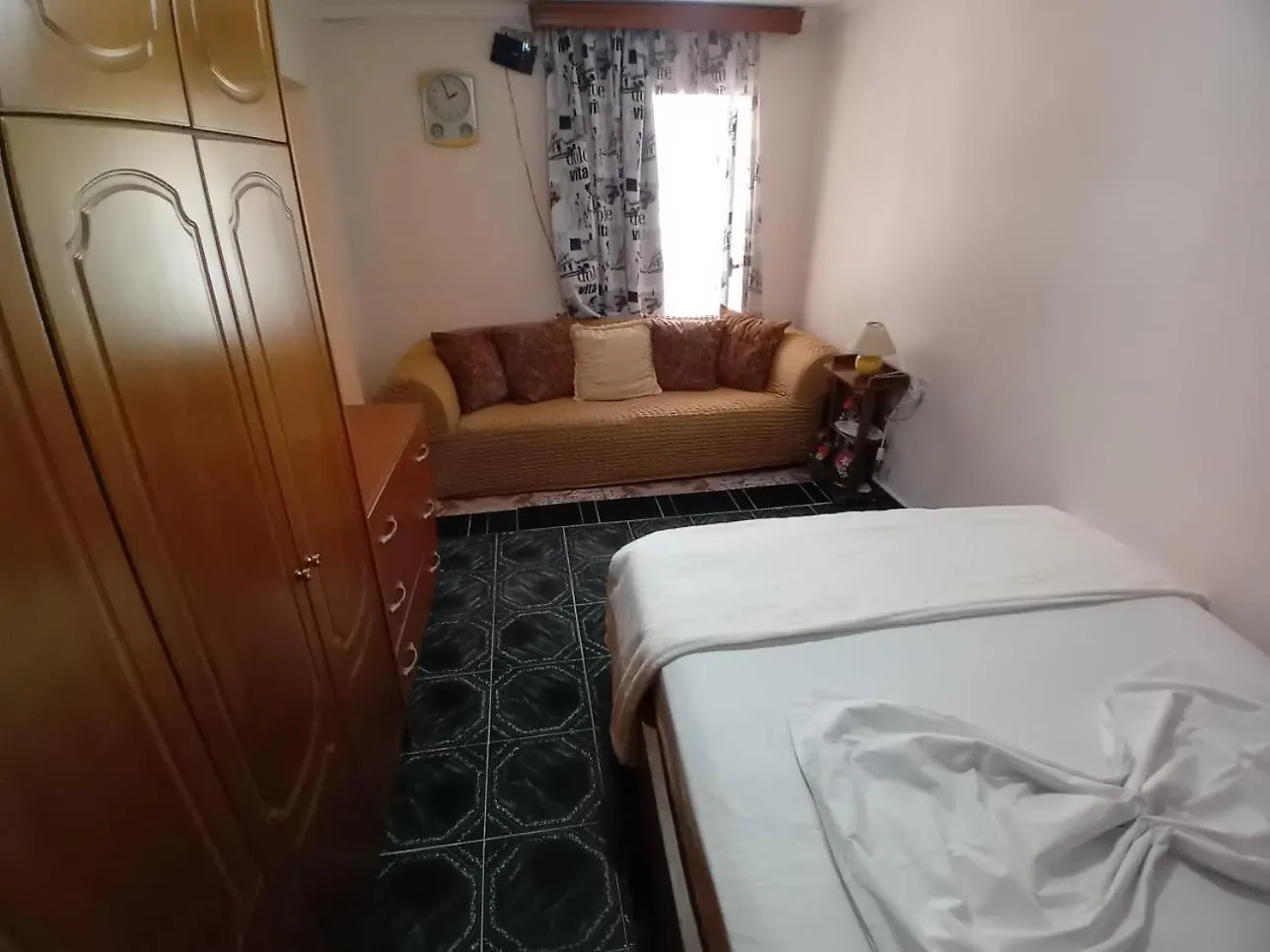 Gogo'S Sea Side Apartment Sarandë